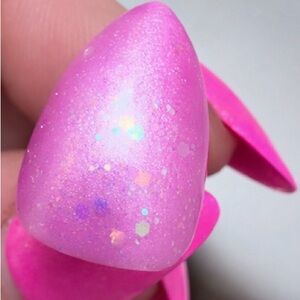 Glittery Custom Made Pink Chrome Press-On Nails